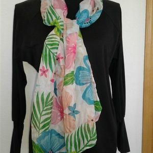 Hawiian Print Scarf